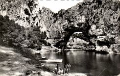 VINTAGE POSTCARD Landscapes Of Vivarais Falls Of L Ardeche To the bridge D Arc