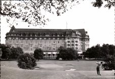 CPSM Vittel L Ermitage et le Goif Club