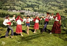 CPSM Pyrenean Folklore Donseurs and Danseuses Folklore