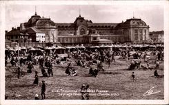 VINTAGE POSTCARD Trouville the beach in front of the casino
