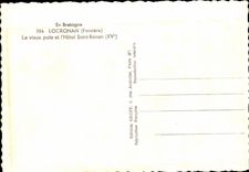CPM Locranan Le Vieux Puits et L Hotel Saint Roman