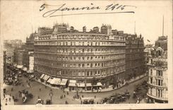 VINTAGE POSTCARD London The Large Hotel Trafalgar Public garden