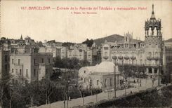 VINTAGE POSTCARD Barcelona Entrada of Avenida del Tibidadi there Metropolitan Hotel