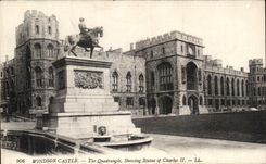 VINTAGE POSTCARD Windsor Castle The Quadrangle Showing Rules Charles II off