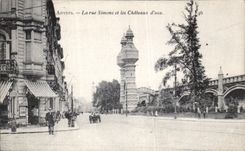 La POSTAL Amberes de la VENDIMIA la calle Simons y los castillos D riega
