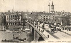 VINTAGE POSTCARD London London Bridge Boat