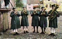 VINTAGE POSTCARD Hessische Trachten Coppers Folklore Trumpet Horn Flute