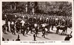 VINTAGE POSTCARD The Funeral Procession off the Late Kind Edward VII London