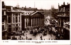 VINTAGE POSTCARD Mansion House Showing Queen Victoria Street London