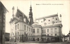 CPA Sens L Hotel de Ville Vue Prise par derriere