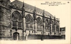 CPA Sens Le Palais Synodal restaure par Violet le Duc 