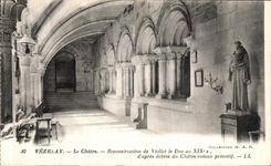 CPA Vezealy Le cloitre Reconstruction de Viollet le Duc d apres debris du cloitre roman primitif