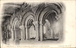 CPA Vezelay Eglise de la Madeleine Le Cloitre La salle Capitulaire 