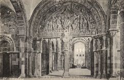 CPA Vezelay Eglise De La Madeleine Le portail de Narthex et de la Nef 