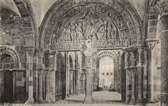 CPA Vezelay Eglise De La Madeleine Le portail de Narthex et de la Nef 