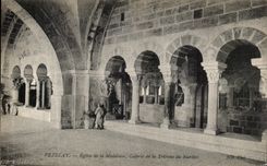 CPA Vezelay Eglise de la Madeleine Galerie de la Tribune du Narthex 