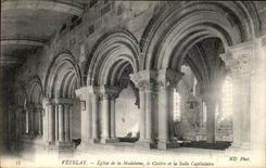 CPA Vezelay Eglise de la madeleine Le cloitre et la salle Capitulaire 