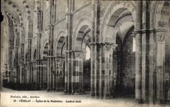CPA Vezelay Eglise de la Madeleine Lateral droit