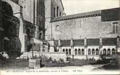 CPA Vezelay Eglise de la Madeleine Vue Sur le Cloire 