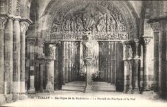 CPA Vezelay Basilique de la Madeleine Le Portail du Narthex et la Nef 