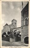 CPA Vezelay La Basilique de la Pontot A droite la maison Romane