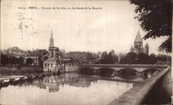 POSTAL Metz de la VENDIMIA una esquina de la ciudad vista de los bordes del Mosela