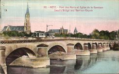 Puente de Metz de la POSTAL de la VENDIMIA de muerto e iglesia de la guarnicion