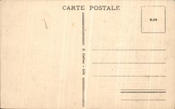 CPA Lille Monument de Desousseaux chanson du Ptit Quinquin