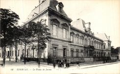 VINTAGE POSTCARD Epernay Law courts Children