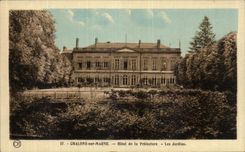 VINTAGE POSTCARD Trawl nets On the Marne Hotel of the Prefecture Gardens