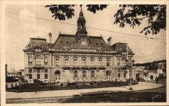 CPA Tours L Hotel de Vill