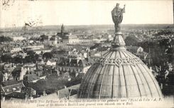 CPA Tours Le Dame de la Basilique St Martin Et Vue Generale vers l Hotel de ville 