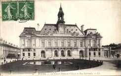 CPA Tours Le Nouvel Hotel de Ville et la Rue Nationale 