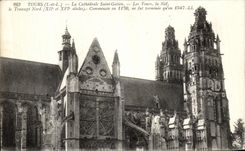 CPA Tours La Cathedrale St Gatien Les tours la nef Le transept Nord 