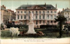 CPA Tours L Ancien Hotel de Ville et le Square Rabelais 