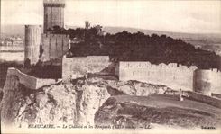 CPA Beaucaire Le Chateau et les Remparts 