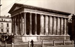 CPA La Maison Carree Nimes