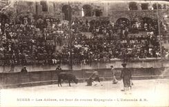 CPA Nimes Les Arenes Un jour de course Espagnole L Estocade Corrida