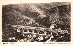 CPA Nimes Le Pont du Gard Vue Prise en Avion