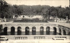 CPA Nimes Ensemble du Jardin de la Fontaine