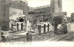 CPA Nimes La Porte D Auguste 