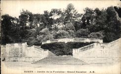 CPA Nimes Jardin de la Fontaine Grand Escalier