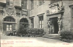 CPA Toulouse Cour De L Hotel De Pierre