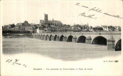 Opinion de Nevers de la POSTAL de la VENDIMIA de Notre Dame y Pont del Loire