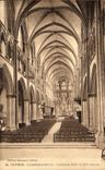 Interior Cyr del St de la catedral de Nevers de la POSTAL de la VENDIMIA