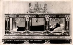 St Gildard co de la cria de Nevers de la POSTAL de la VENDIMIA  Bernadette en su caza