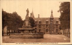 La POSTAL Nevers de la VENDIMIA pone la república la fuente y el paladar ducal