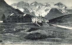 CPA Le Dauphine Le Lautaret Les Hotels et le Glacier de L Homme