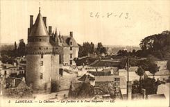 CPA Langeais Le Chateau Les Jardins et le Pont Suspendu 