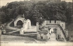 CPA Pierrefonds L Entree du Chateau
